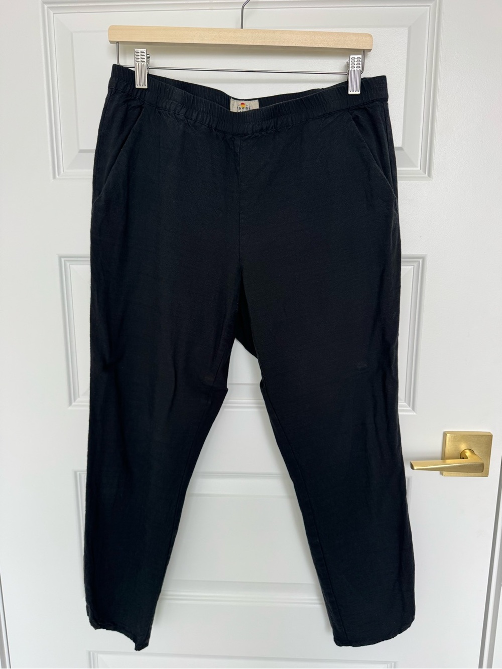 Marine Layer Women's Black Cropped Elastic-Waist Pants
